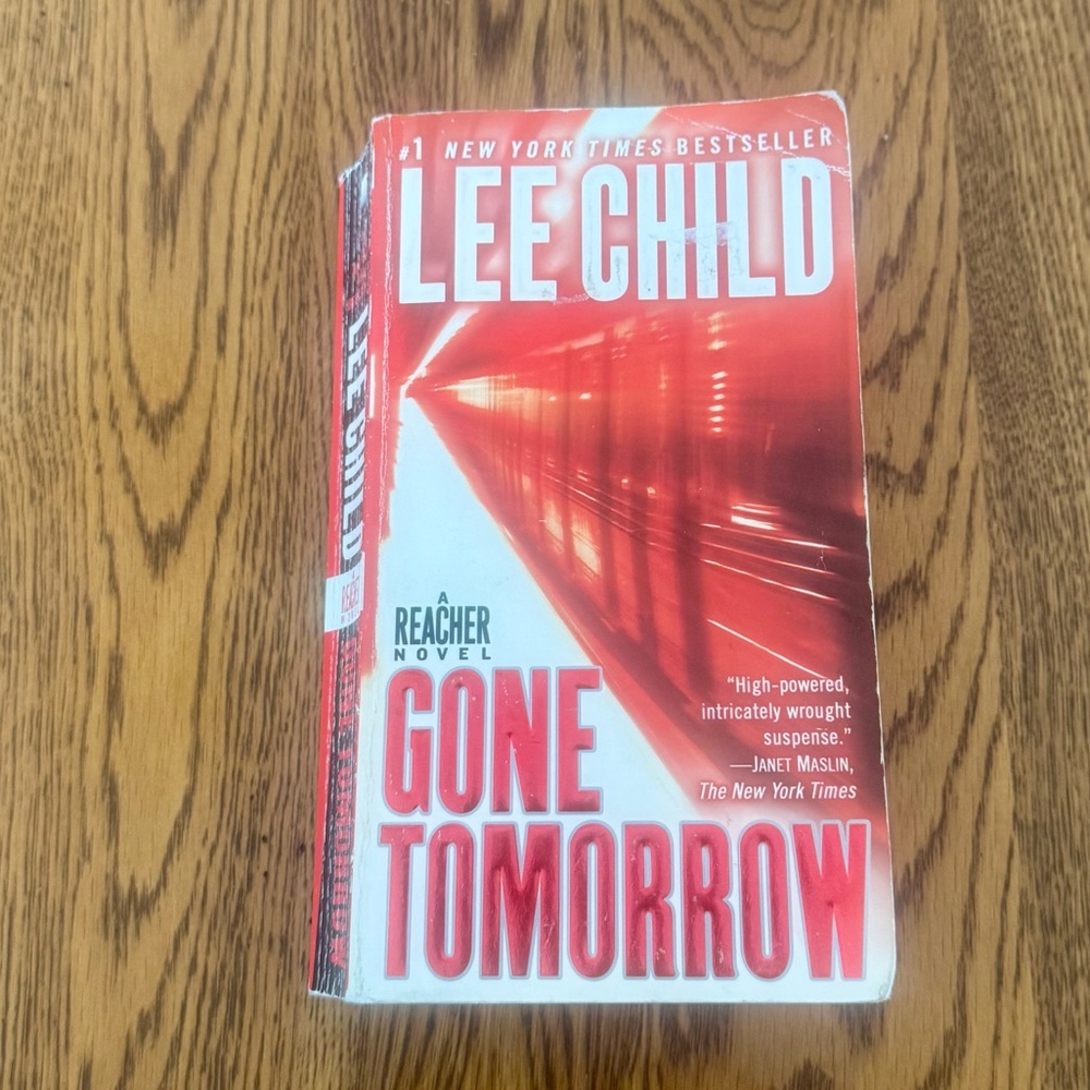 Lee Child Gone Tomorrow (Jack Reacher #13) Paperback Thriller Suspense